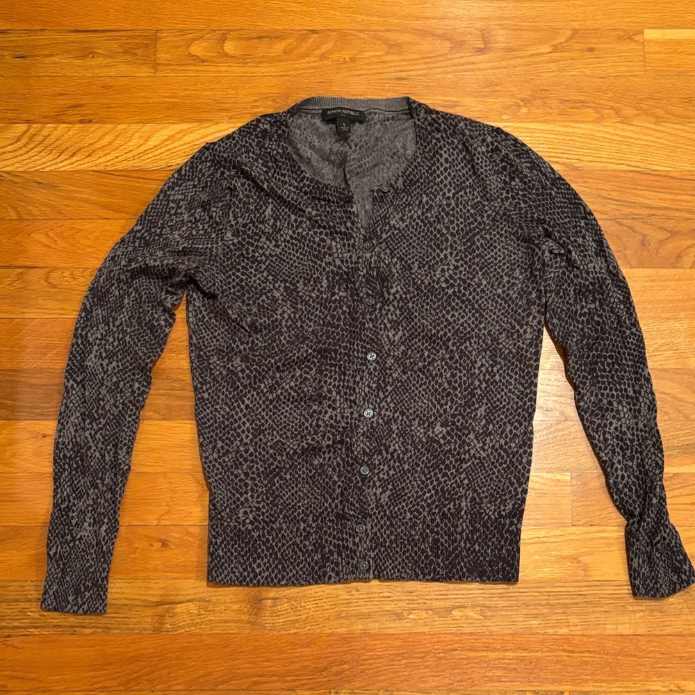 Banana Republic Gray and Black Snake Patterned Soft Cardigan